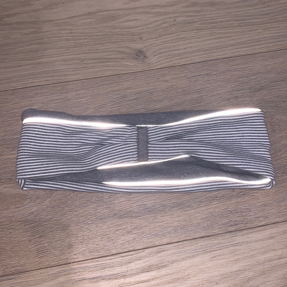 Lululemon reflective headband for running